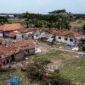 Puluhan rumah rusak berat diterjang Angin puting beliung di  Kabupaten Tanggeng, Banten (Foto : Merahputih.com/ Rizki Fitrianto)