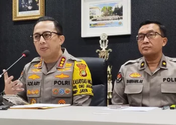 HomeNewsMegapolitan
Viral Bocah Lebam Diduga Alami KDRT di Jaktim, Polisi Turun Tangan